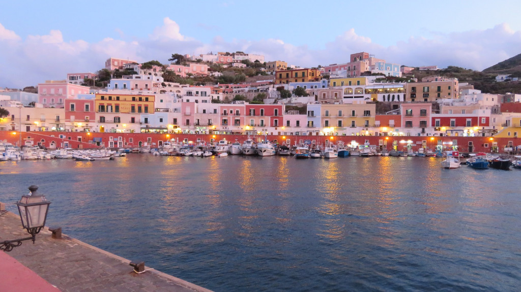 UNA GIORNATA ALLA SCOPERTA DI PONZA